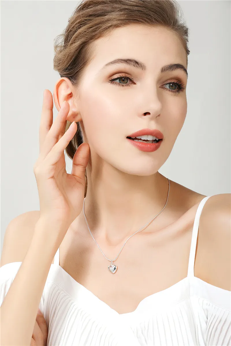 DOTEFFIL Silver Color Solid Small Heart Pendant Necklace 16-30 Inch Snake Chain For Women Wedding Charm Fashion Jewelry